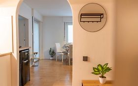Savon#1 - Innenstadt Netflix-Kueche-Parking-Wlan-Kingsizebett-Loggia